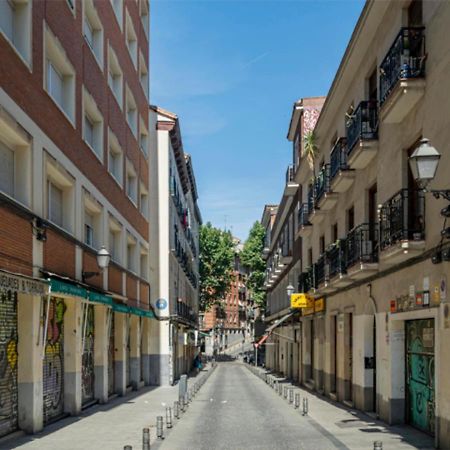 2 Bedroom Flat In La Latina-Carn Madrid Bagian luar foto