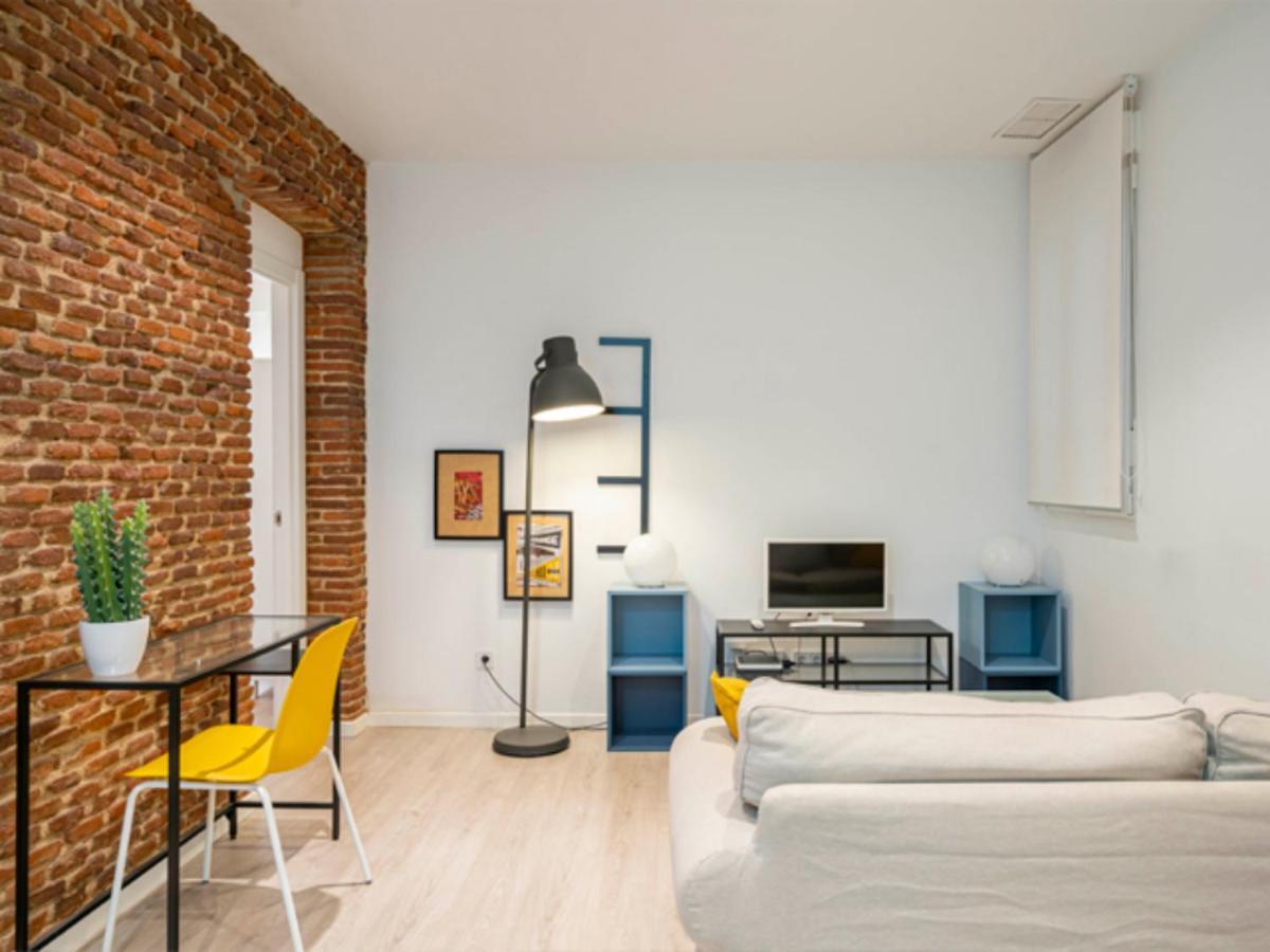 2 Bedroom Flat In La Latina-Carn Madrid Bagian luar foto