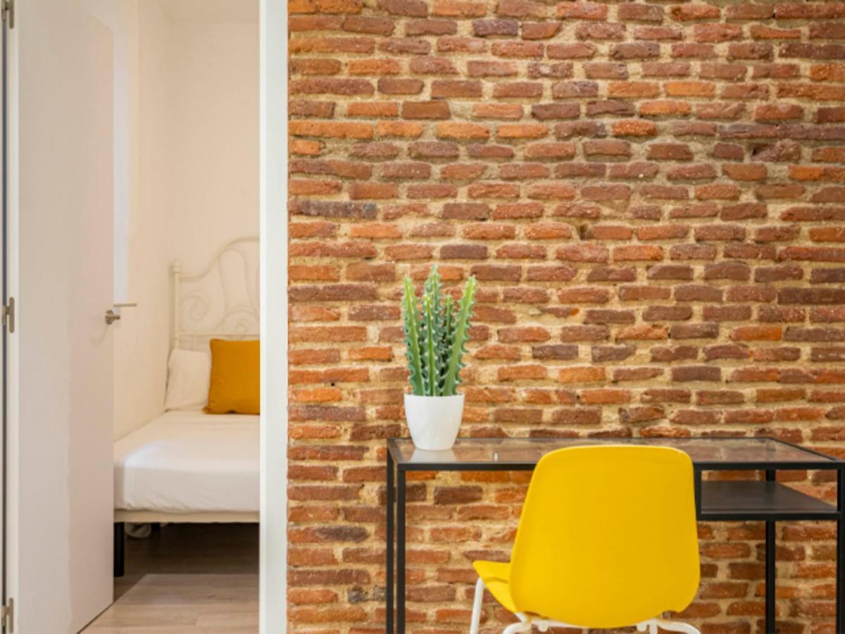 2 Bedroom Flat In La Latina-Carn Madrid Bagian luar foto