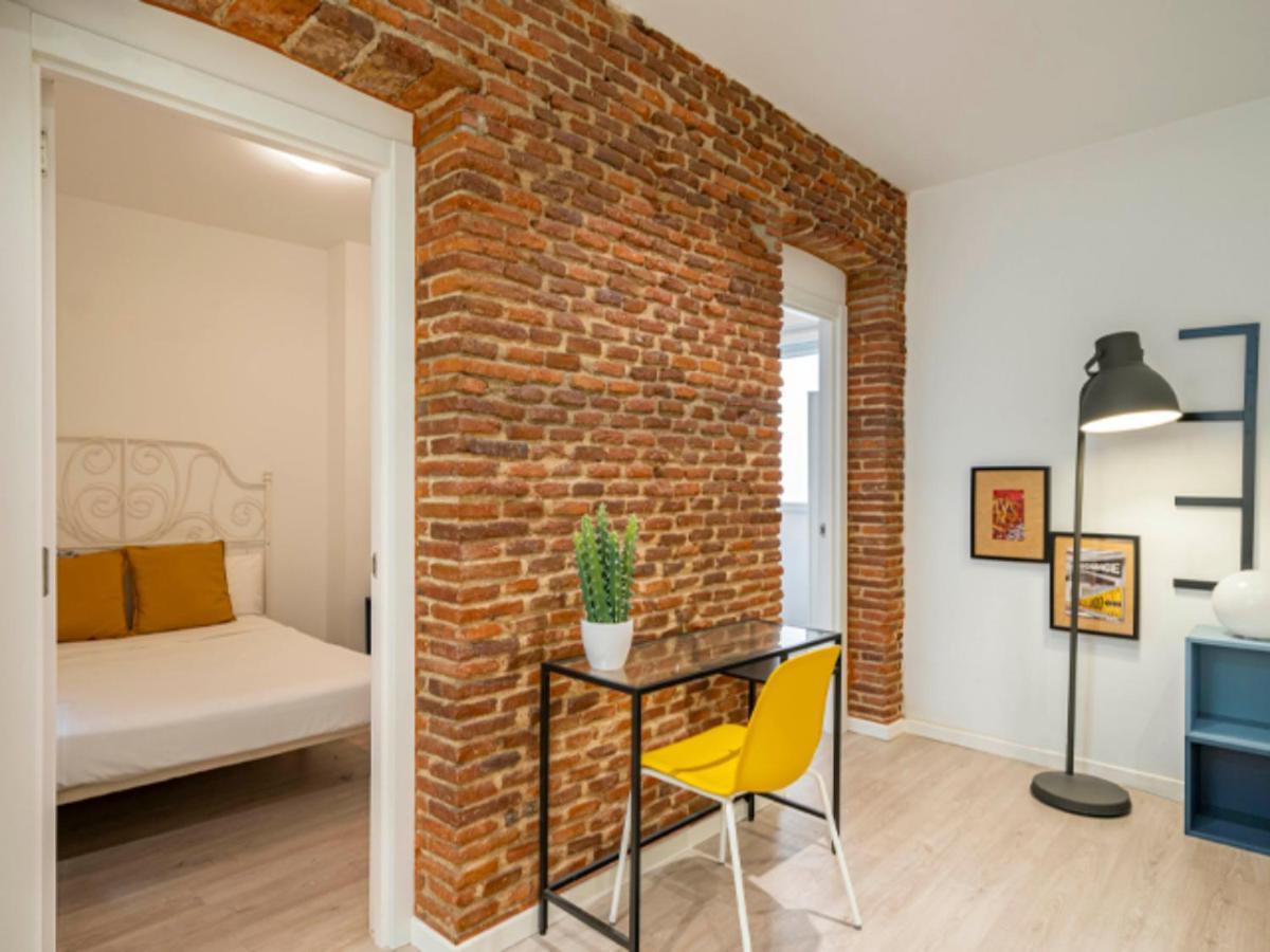 2 Bedroom Flat In La Latina-Carn Madrid Bagian luar foto